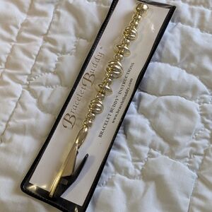 Golden Bracelet Buddy Tool Plastic New